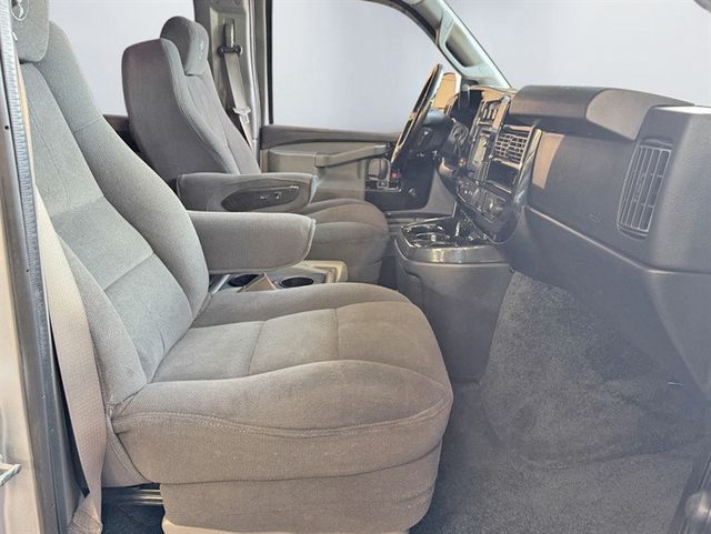 2018 GMC Savana Cargo Van RWD 2500 135" - 22915202 - 16