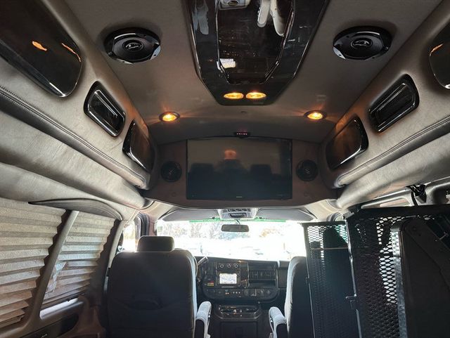 2018 GMC Savana Cargo Van RWD 2500 135" - 22915202 - 30