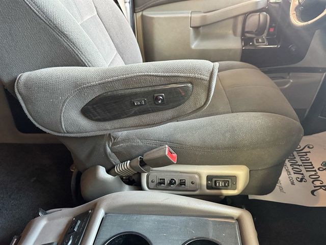 2018 GMC Savana Cargo Van RWD 2500 135" - 22915202 - 35