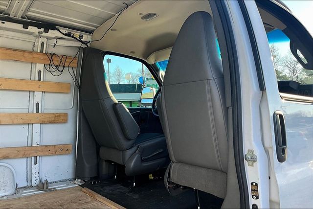 2018 GMC Savana Cargo Van RWD 2500 135" - 23009757 - 14