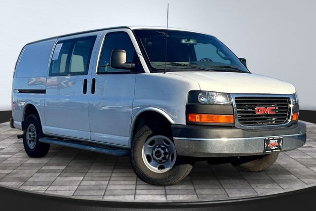 2018 GMC Savana Cargo Van RWD 2500 135" - 23009757 - 2