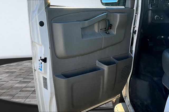 2018 GMC Savana Cargo Van RWD 2500 135" - 23009757 - 8