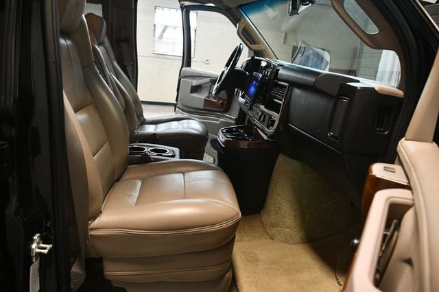 2018 GMC Savana Cargo Van RWD 2500 155" - 22982754 - 34