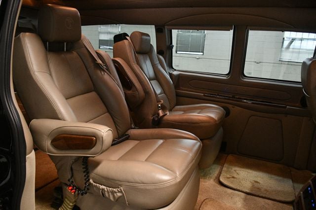 2018 GMC Savana Cargo Van RWD 2500 155" - 22982754 - 37