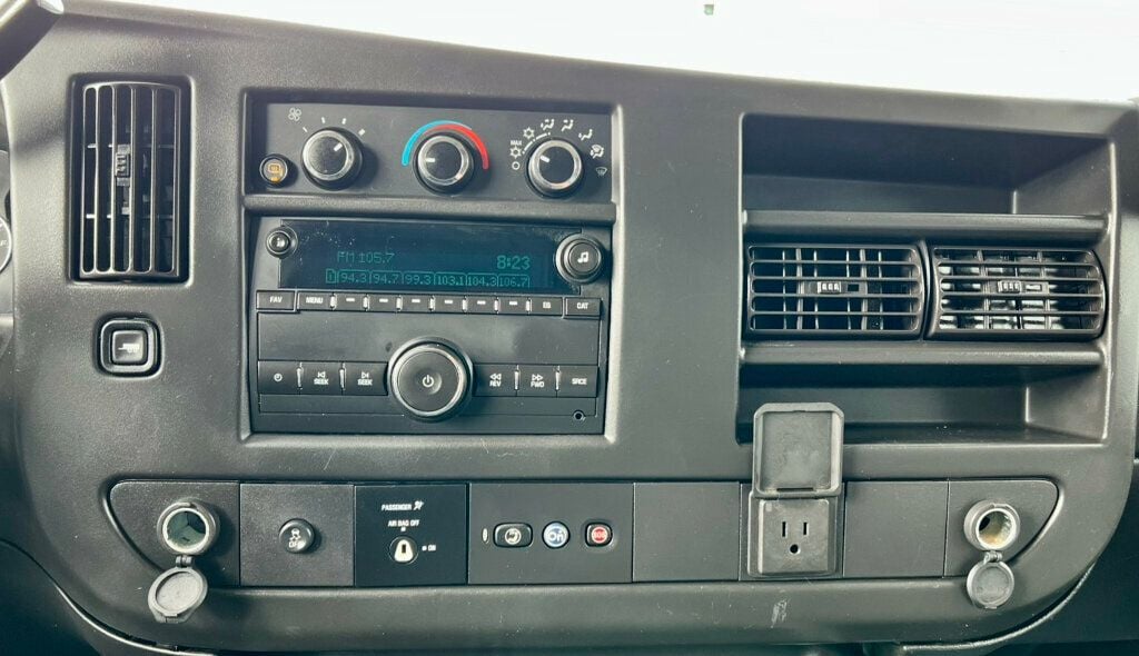 2018 Gmc Savana Cargo 3500 photo 13