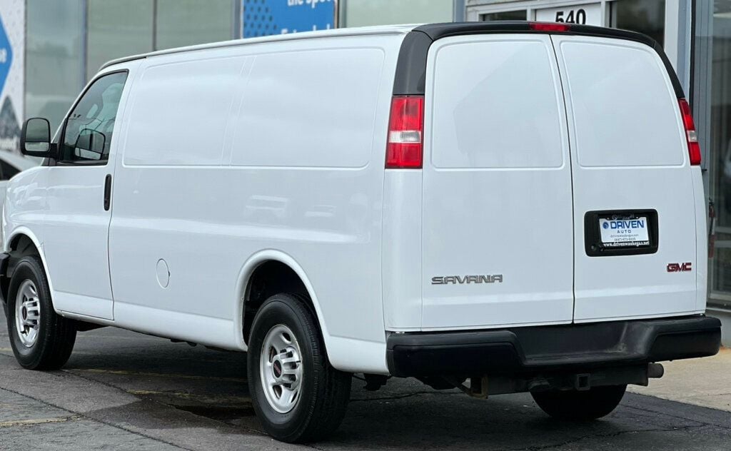 2018 Gmc Savana Cargo 3500 photo 18