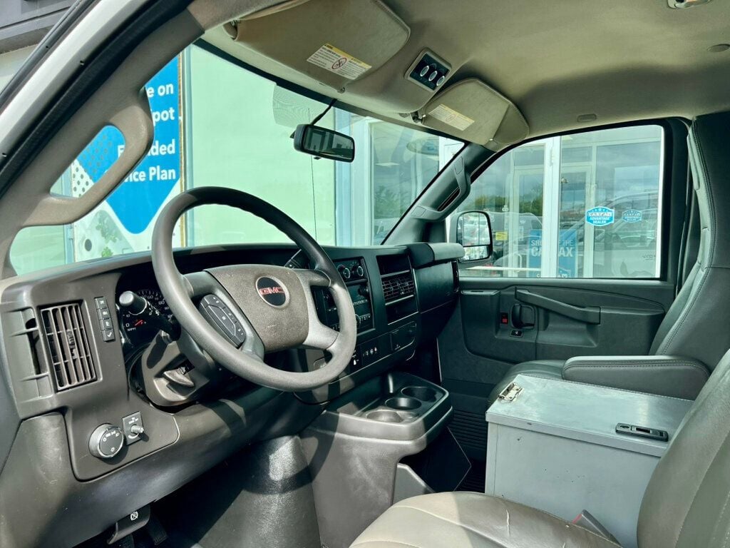 2018 Gmc Savana Cargo 3500 photo 23