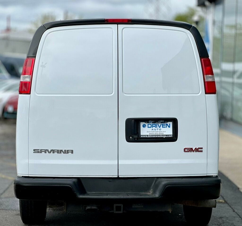 2018 Gmc Savana Cargo 3500 photo 3