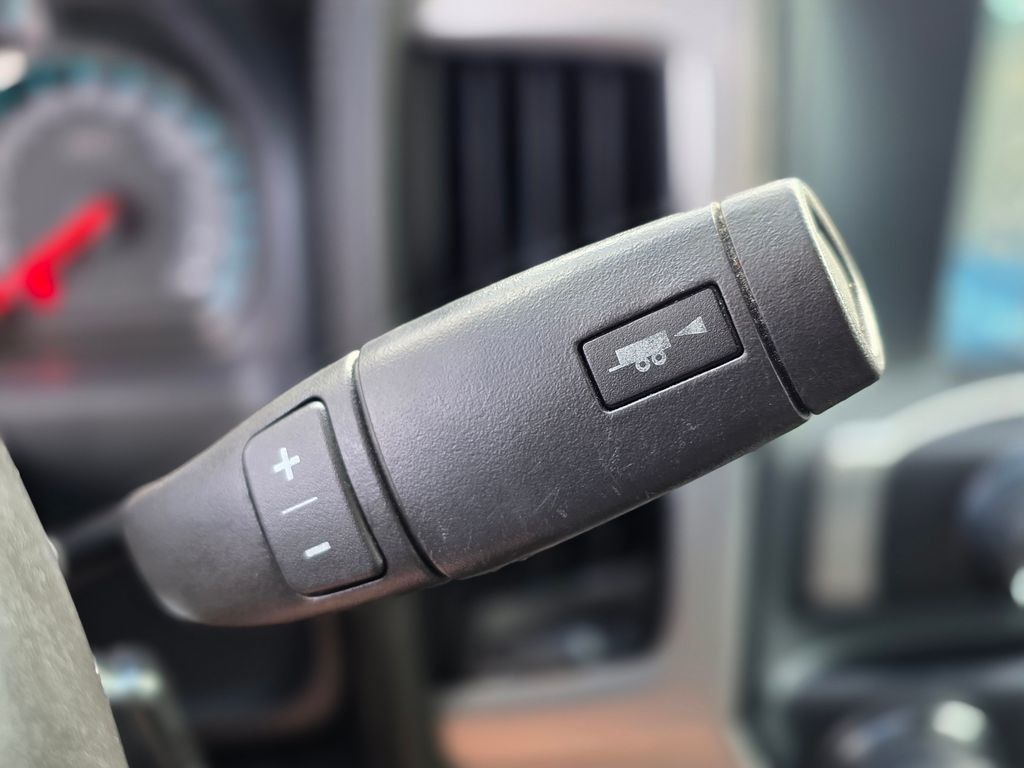 2018 GMC Sierra 1500 2WD Crew Cab 143.5" SLE - 22986682 - 35