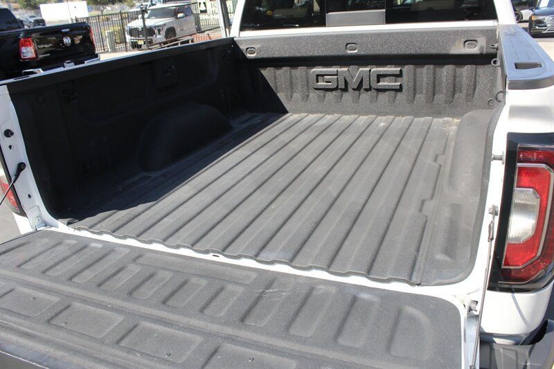 2018 GMC Sierra 1500 2WD Crew Cab 143.5" SLT - 22536876 - 18