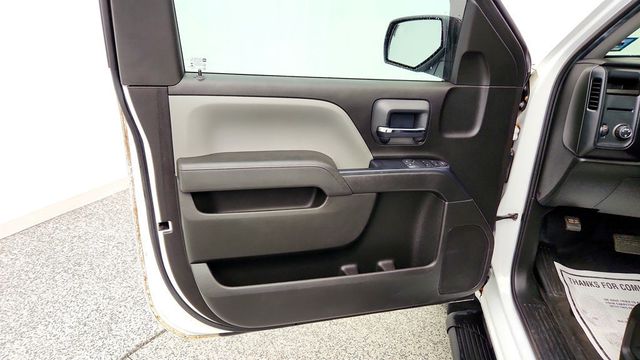 2018 GMC Sierra 1500  2WD Reg Cab 133.0'' w/ 5.3L EcoTec3 V8 - 23021156 - 9