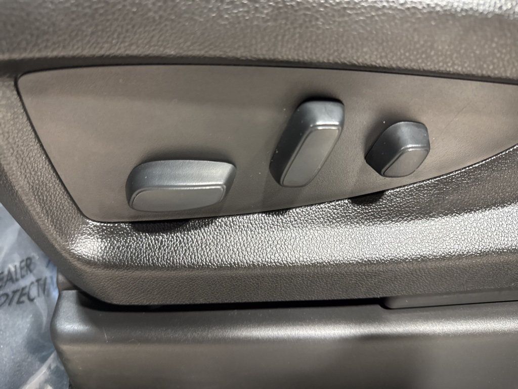 2018 GMC Sierra 1500 4WD Crew Cab 143.5" SLT - 22965499 - 38