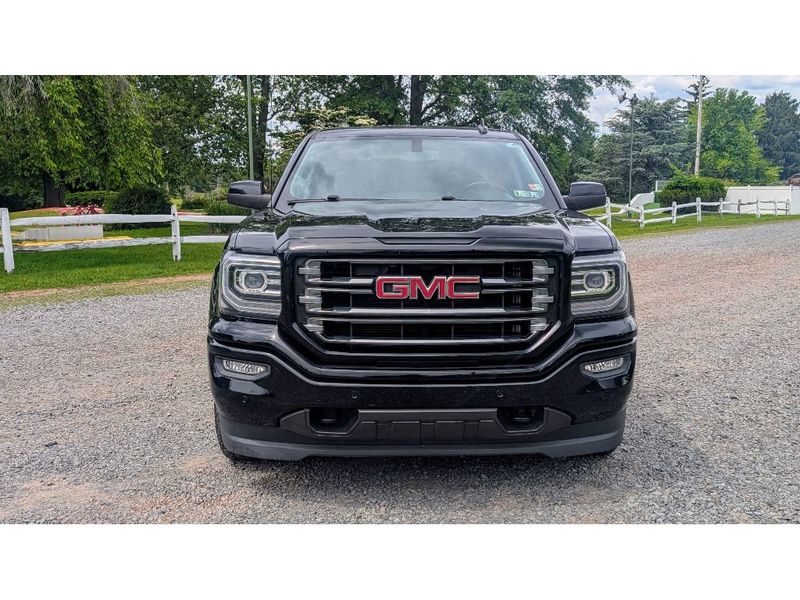 2018 Gmc Sierra 1500 SLT photo 2