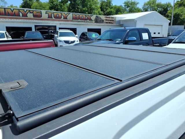 2018 GMC Sierra 1500 SLT Pickup 4D 5 3/4 ft - 23057659 - 13