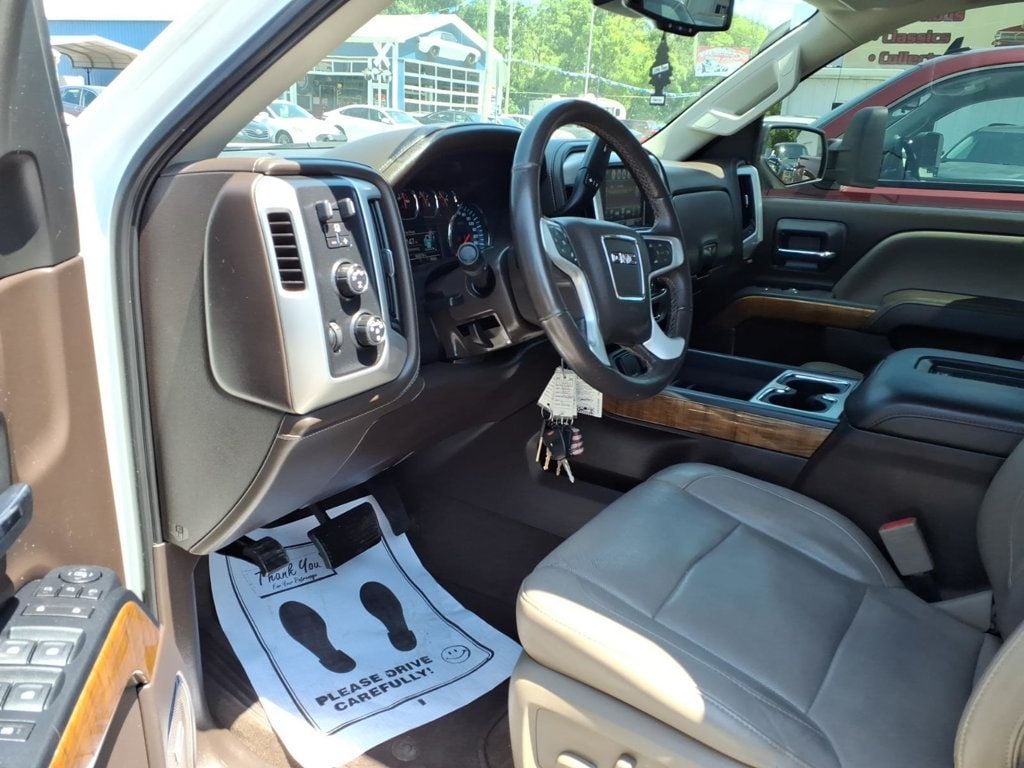 2018 GMC Sierra 1500 SLT Pickup 4D 5 3/4 ft - 23057659 - 5