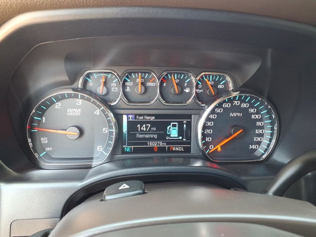 2018 GMC Sierra 1500 SLT Pickup 4D 5 3/4 ft - 23057659 - 7