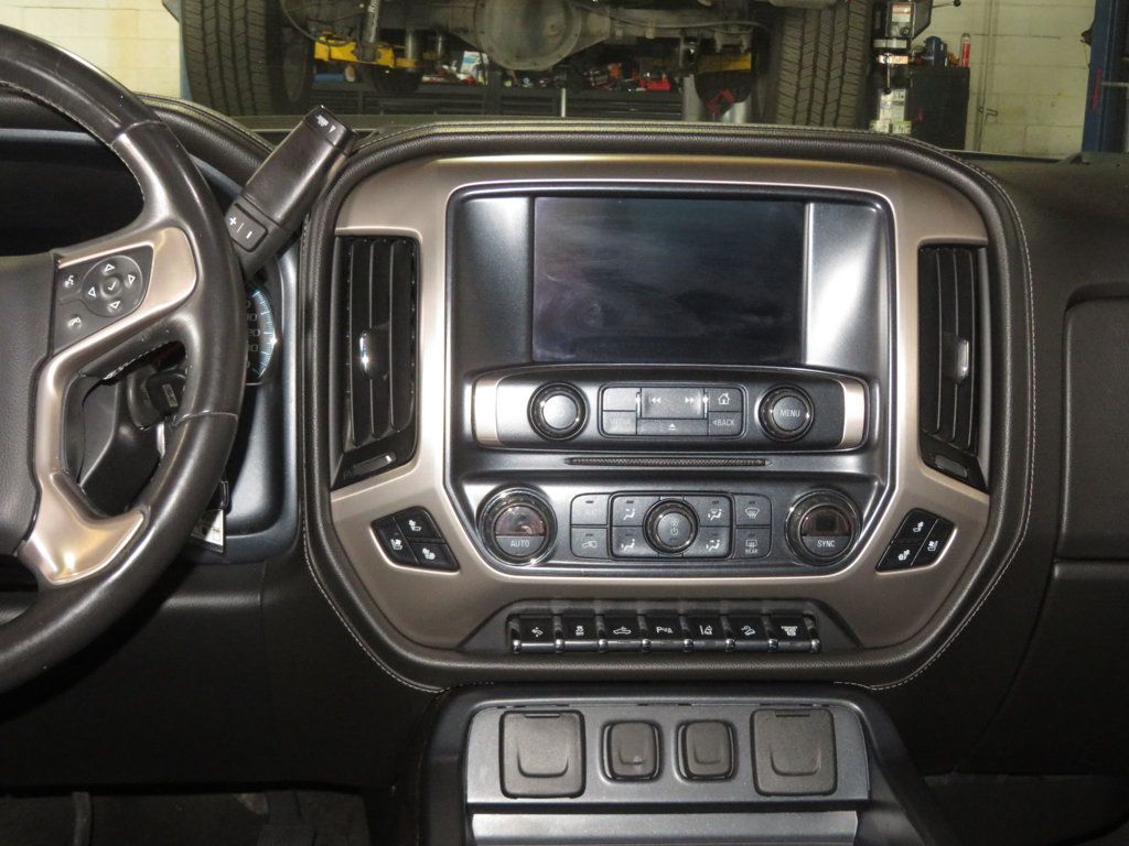 2018 GMC Sierra 2500HD 4X4 GMC DENALI DURAMAX DIESEL 2 OWNER AZ TRUCK EXYTRA CLEAN 4X4  - 22947596 - 38