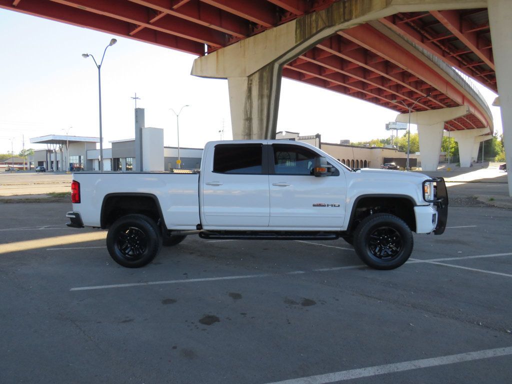 2018 GMC Sierra 2500HD ALL TERRAIN - 22625838 - 4