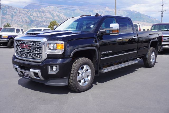 2018 GMC Sierra 3500HD DENALI HD - 23055655 - 0