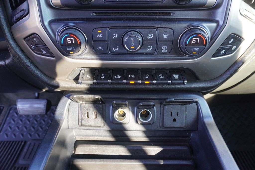 2018 GMC Sierra 3500HD DENALI HD - 23089501 - 35