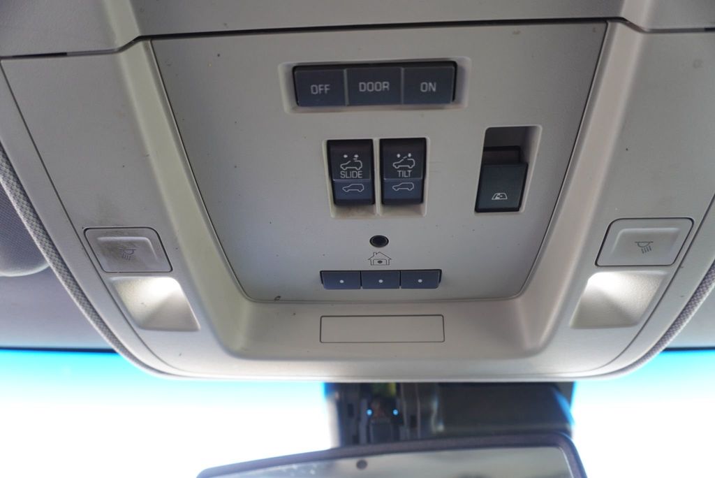 2018 GMC Sierra 3500HD DENALI HD - 23089501 - 36