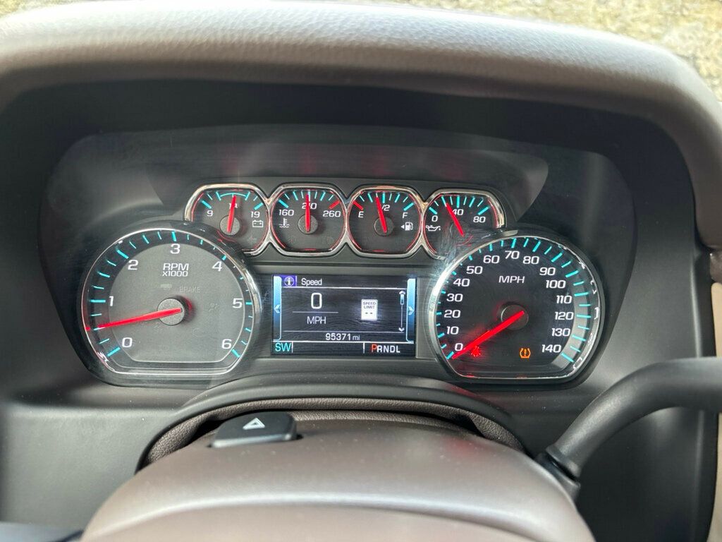 2018 GMC Yukon 2018 GMC YUKON SLT - 22990837 - 32