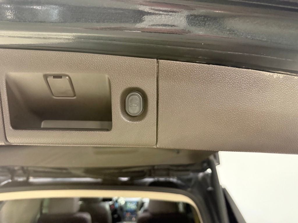 2018 GMC Yukon 4WD 4dr Denali - 23078243 - 33