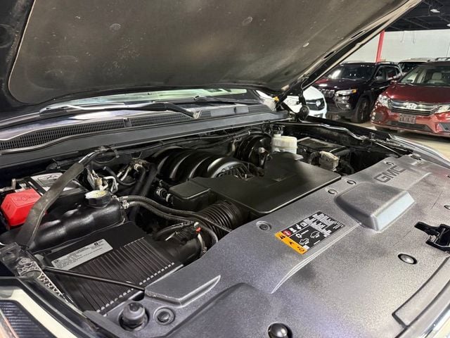 2018 GMC Yukon 4WD 4dr Denali - 23078243 - 42