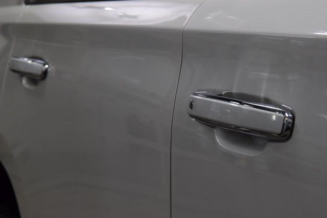 2018 GMC Yukon 4WD 4dr Denali - 22917525 - 17