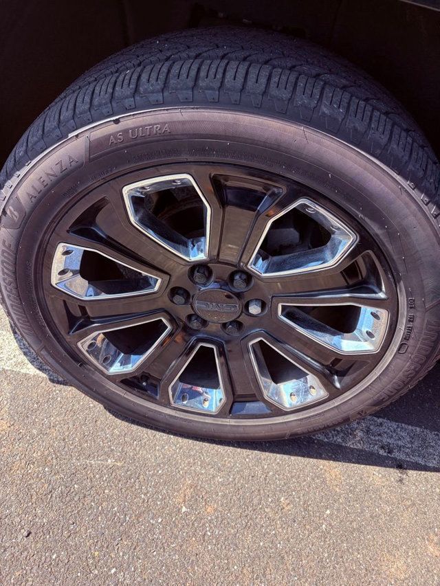 2018 GMC Yukon 4WD 4dr Denali - 23001883 - 18