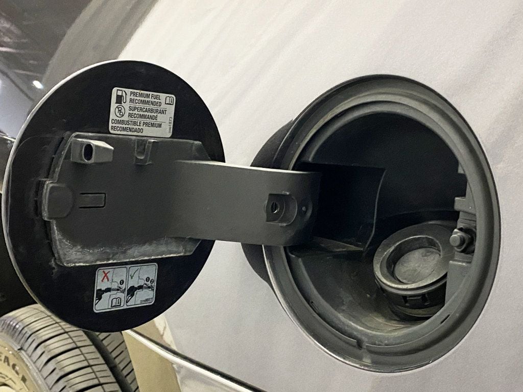 2018 GMC Yukon 4WD 4dr Denali - 22987485 - 21