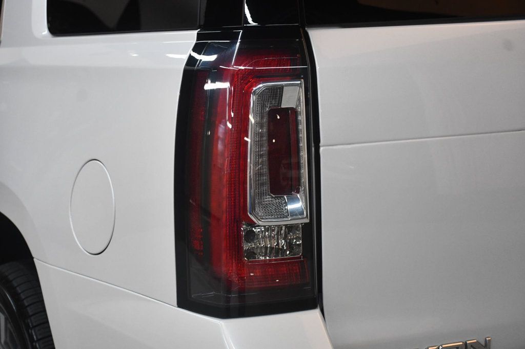 GMC Yukon photo 13