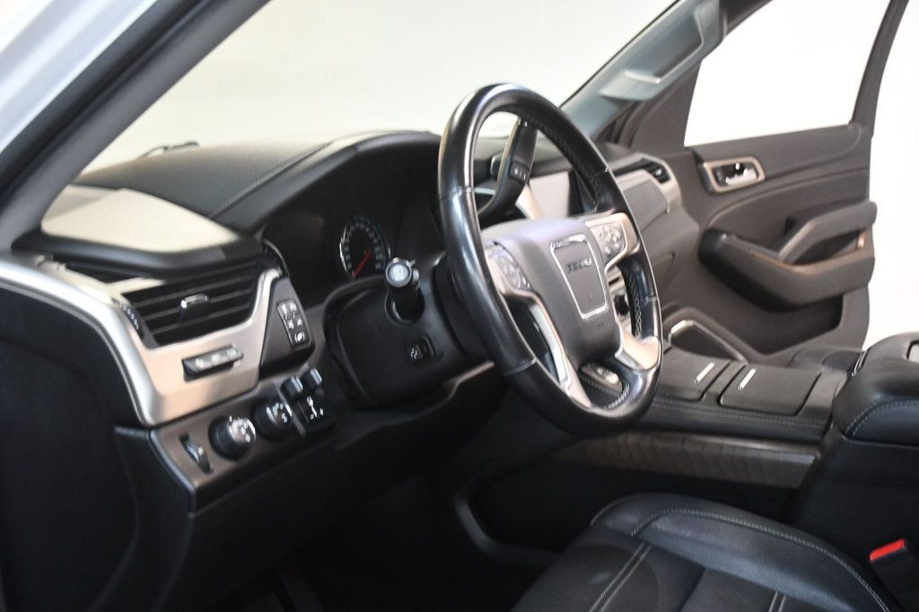 GMC Yukon photo 26