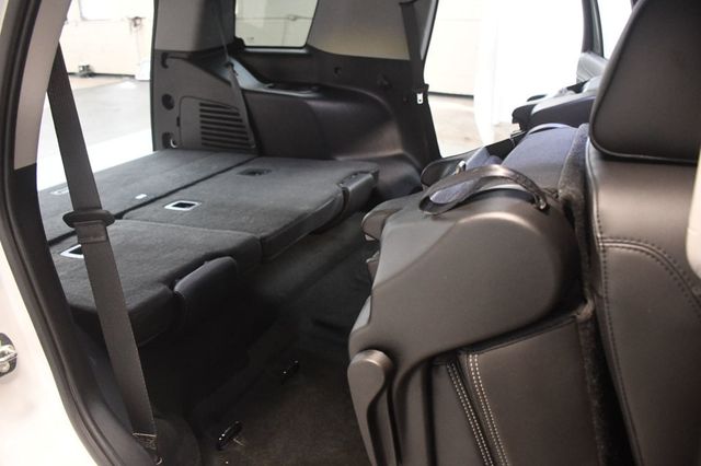 2018 GMC Yukon 4WD 4dr Denali - 23082264 - 40