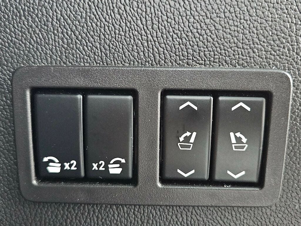 2018 GMC Yukon 4WD 4dr Denali - 22946199 - 44