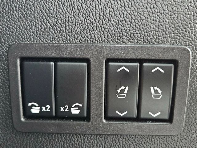 2018 GMC Yukon 4WD 4dr Denali - 22946199 - 44