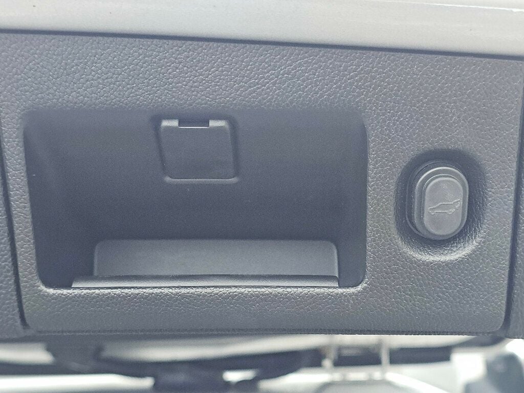 2018 GMC Yukon 4WD 4dr Denali - 22946199 - 46