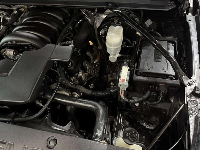 2018 GMC Yukon 4WD 4dr SLE - 22989114 - 37