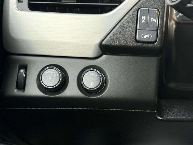 2018 GMC Yukon 4WD 4dr SLE - 22989114 - 44