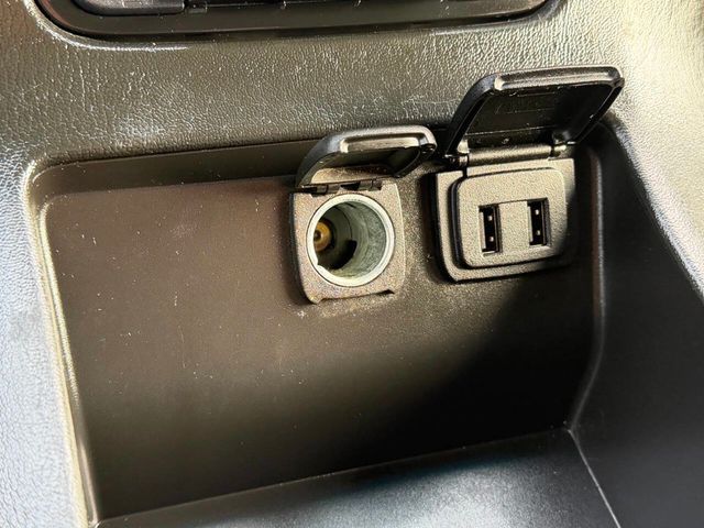 2018 GMC Yukon 4WD 4dr SLE - 22989114 - 52