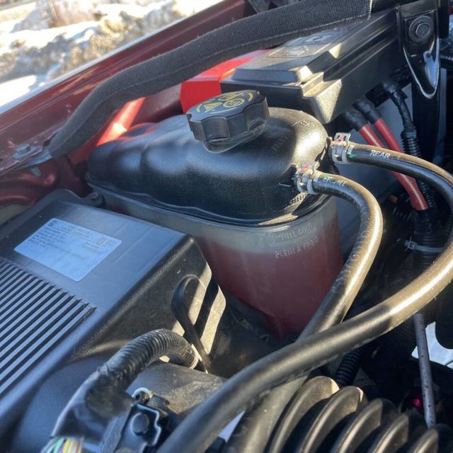 2018 GMC Yukon 4WD 4dr SLE - 22962744 - 16