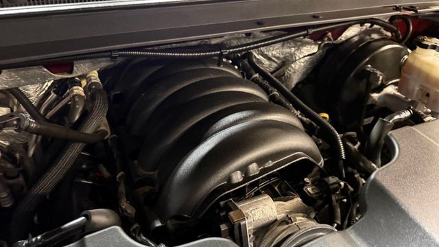 2018 GMC Yukon 4WD 4dr SLE - 22962744 - 40