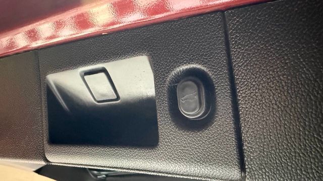 2018 GMC Yukon 4WD 4dr SLE - 22962744 - 58