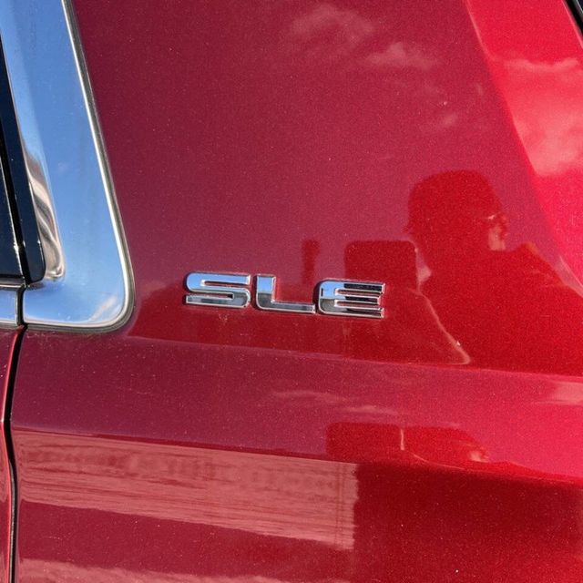 2018 GMC Yukon 4WD 4dr SLE - 22962744 - 5