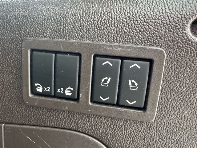 2018 GMC Yukon XL 4WD 4dr Denali - 22962092 - 29