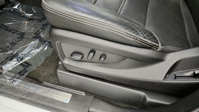 2018 GMC Yukon XL 4WD 4dr Denali with Ultimate Package & 22'' Wheels - 22955000 - 11