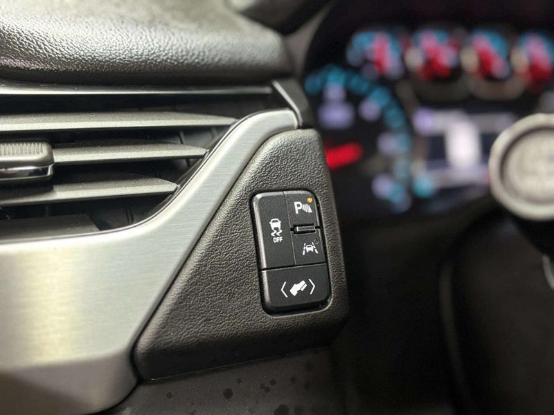 2018 GMC Yukon XL 4WD 4dr SLT - 22983759 - 36