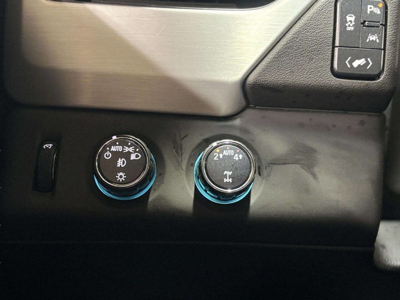 2018 GMC Yukon XL 4WD 4dr SLT - 22983759 - 38