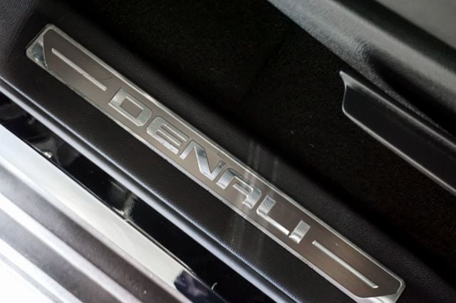 2018 GMC Yukon XL *Yukon XL Denali* *4WD* *Black/Black* *Nav/DVD* - 22973142 - 75