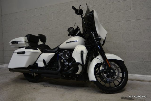 2018 HARLEY DAVIDSON FLHXS  - 22933304 | Video 1